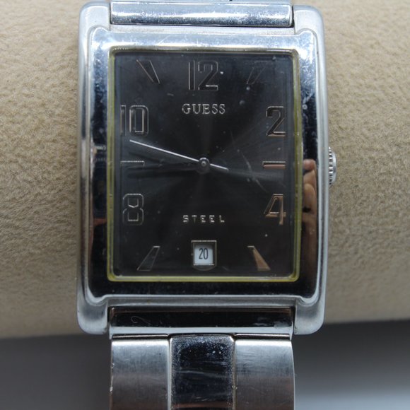 VINTAGE GUESS SQUARE FACE STAINLESS STEEL WATER RESISTANT CLASSIC WATCH G85670G - Picture 2 of 7